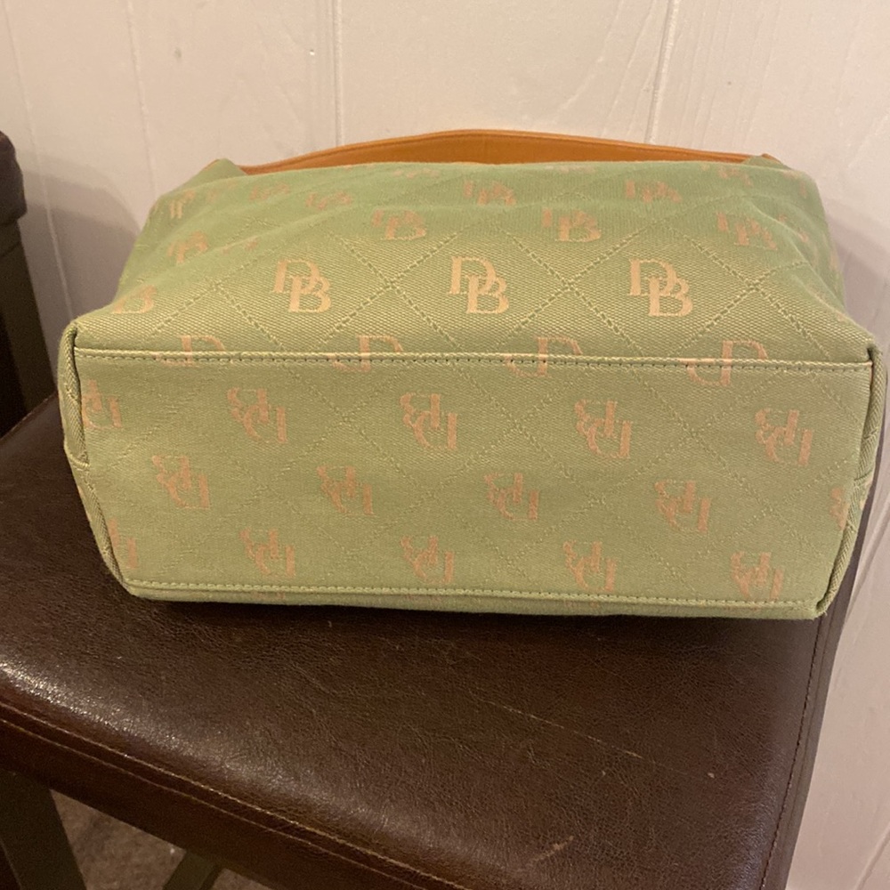 LIKE NEW Dooney & Bourke Green Canvas Shoulder Bag - Picture 6 of 10